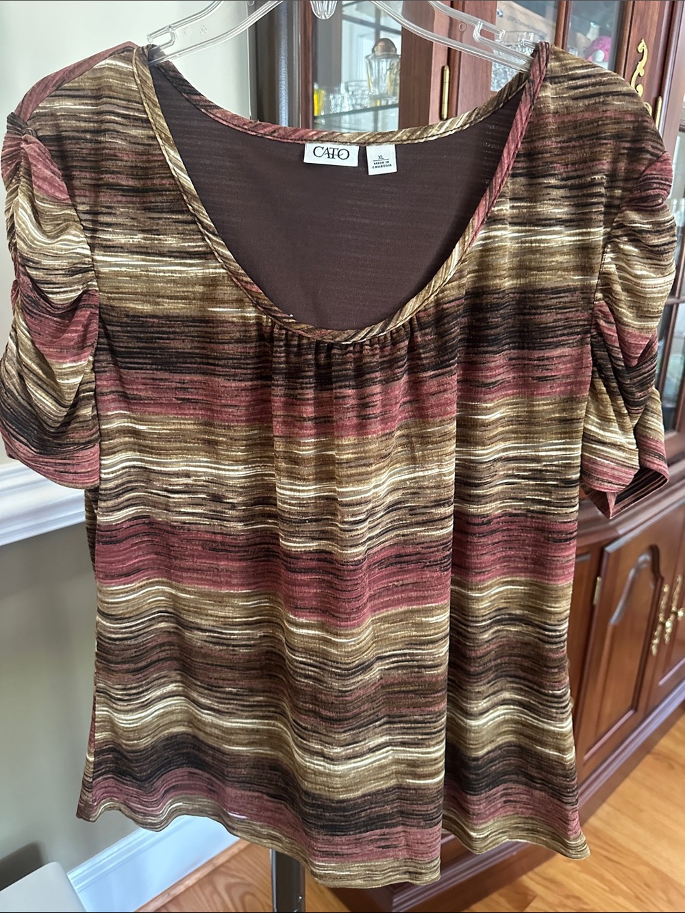 Cato Striped Short Sleeve Scoop Neck Top in Brown and Rust